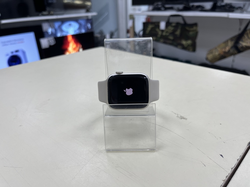 Смарт-часы Apple Watch Series 8 45mm