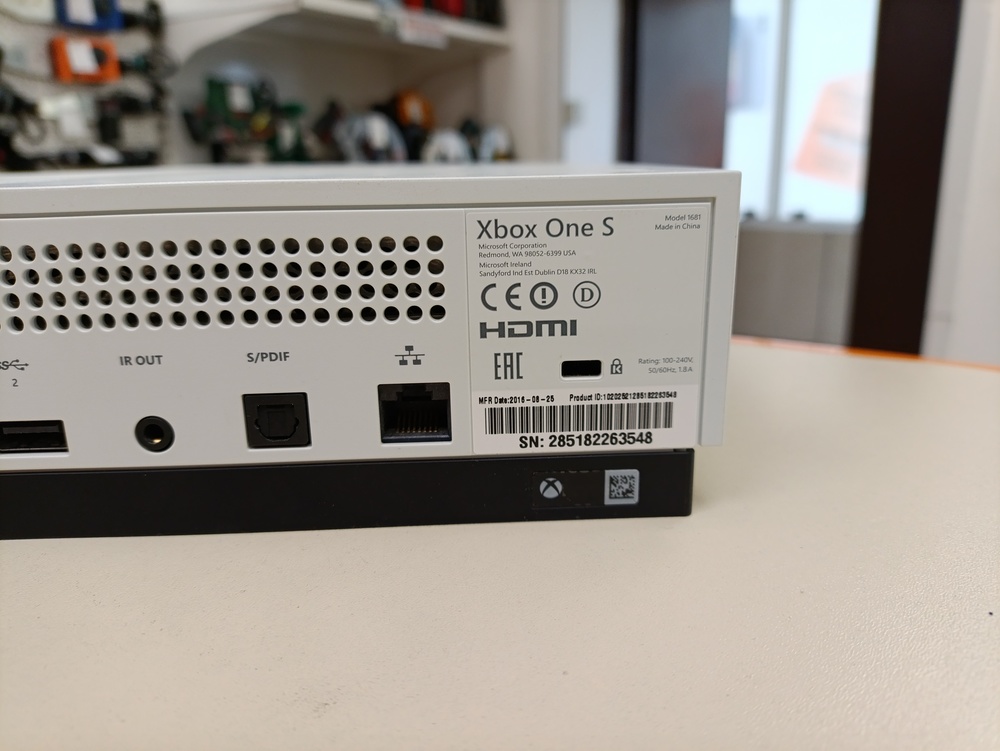 Игровая приставка Xbox One S 500Gb