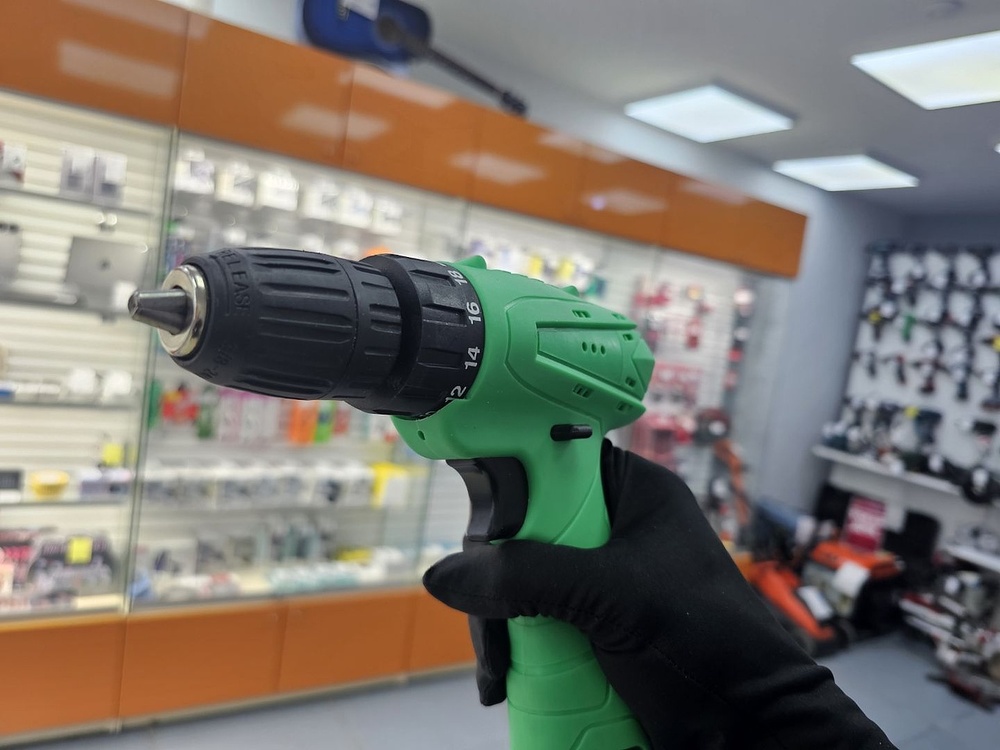 Шуруповерт Zitrek Green 12v