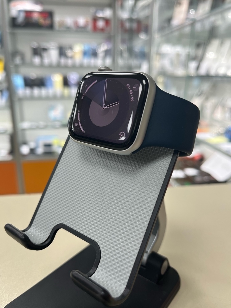 Смарт-часы Apple Watch SE 2022 44mm