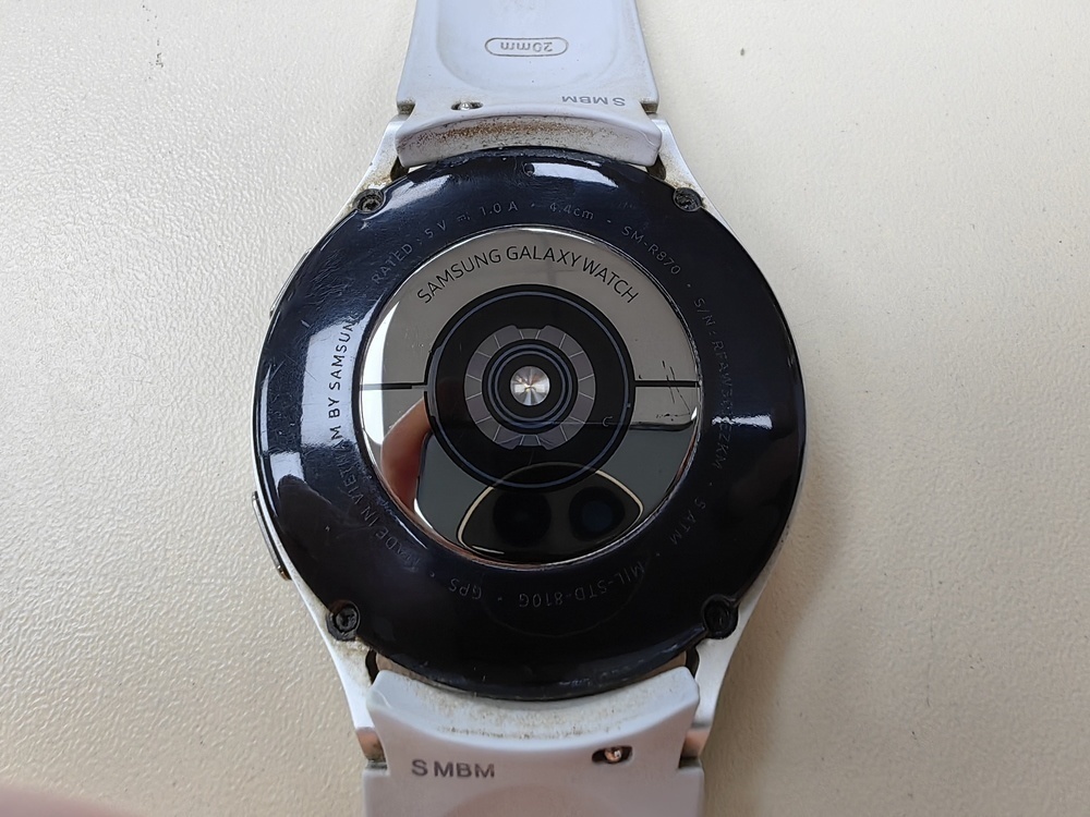 Смарт-часы Samsung Galaxy Watch 4