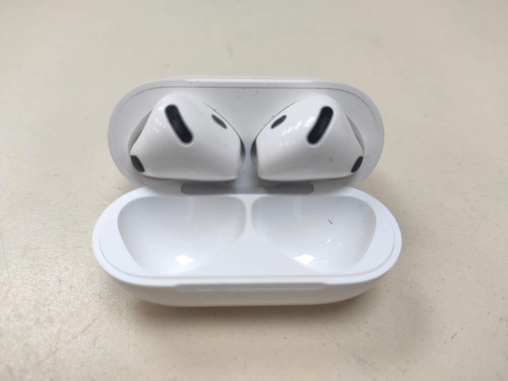 Наушники беспроводные Apple Airpods 4