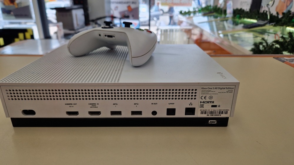 Игровая приставка Xbox One S Digital Edition 1TB