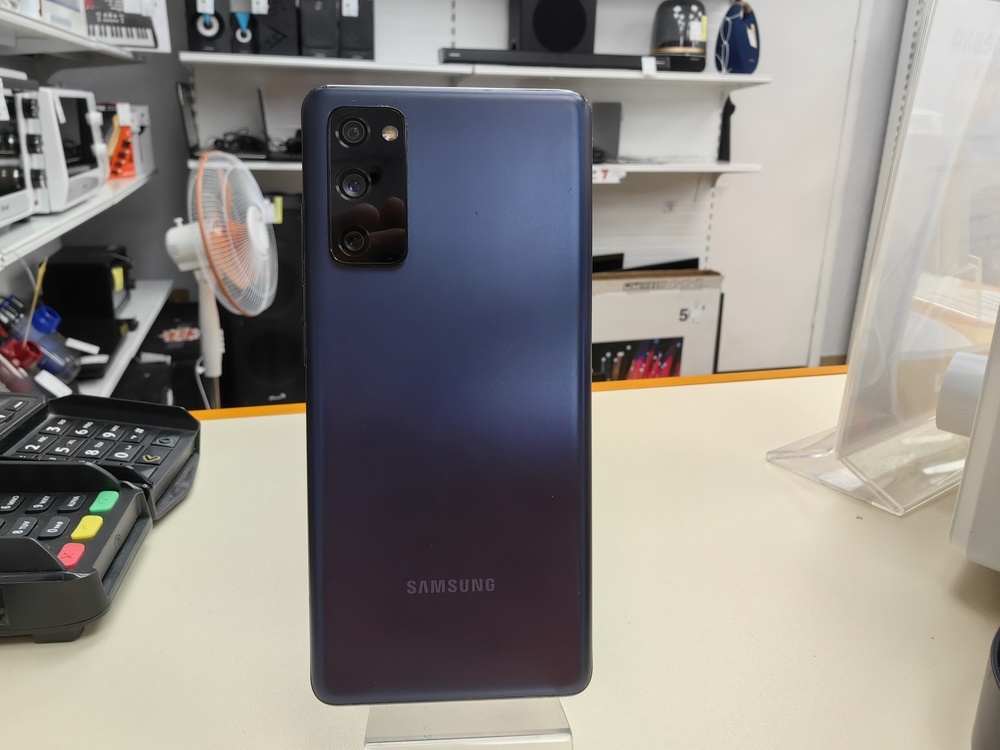 Смартфон Samsung Galaxy S20 FE 6/128