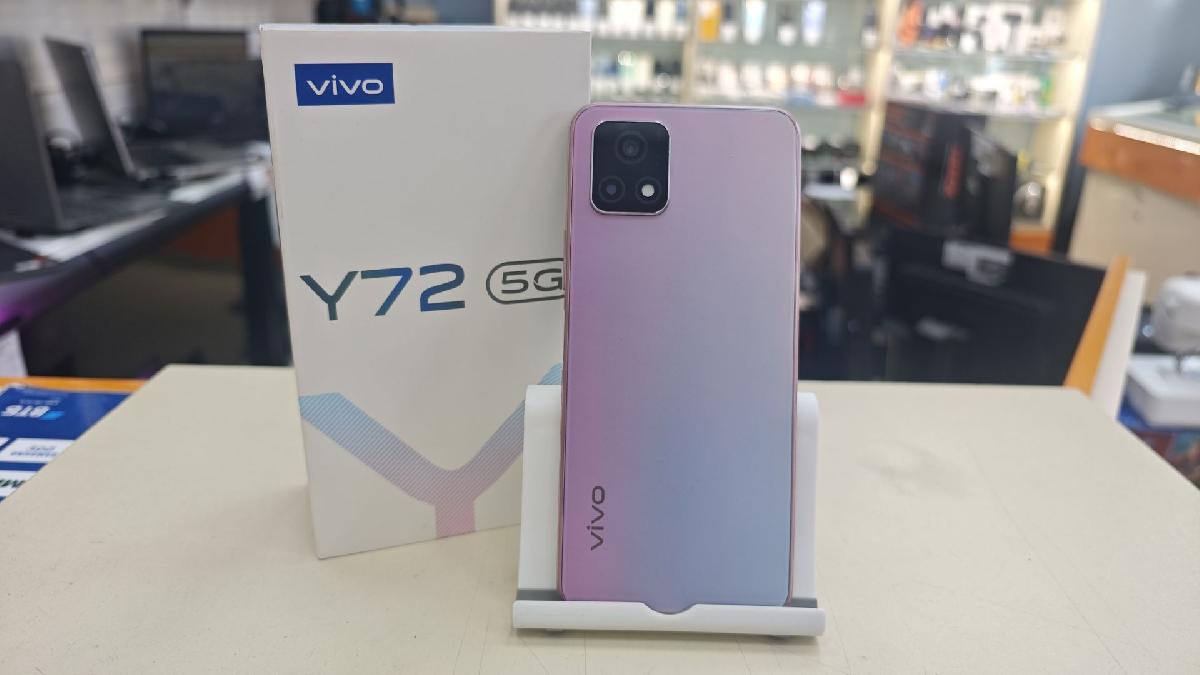 Смартфон Vivo Y72 12/256