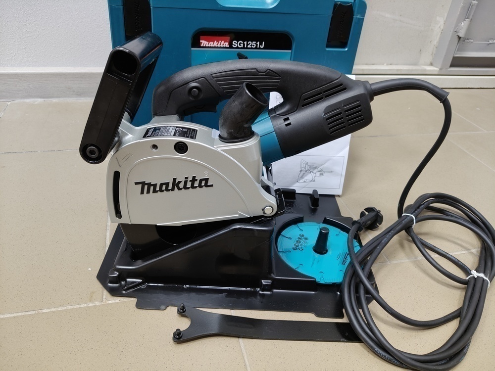 Штроборез Makita SG1251