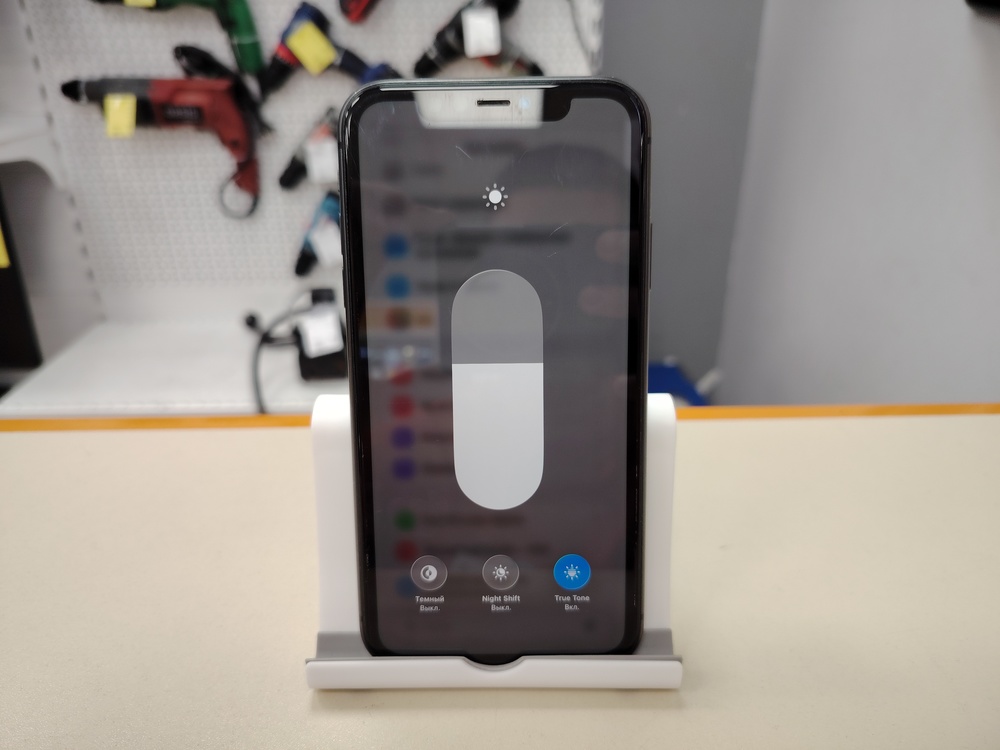 Смартфон Apple iPhone 11 64Gb