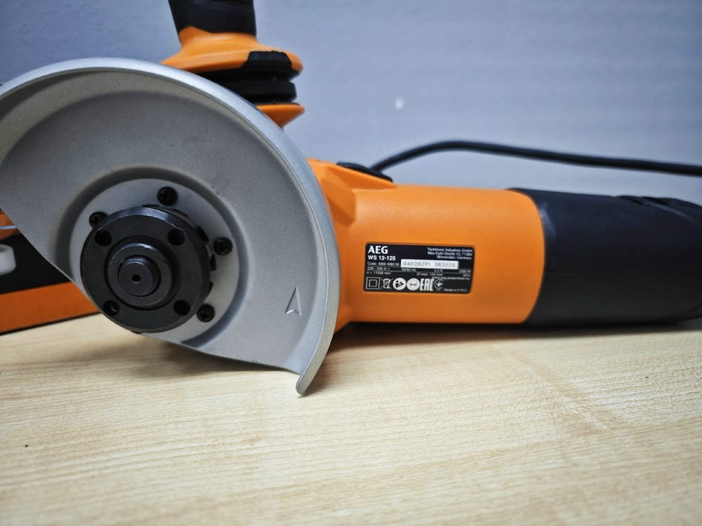 Угловая шлифмашина AEG WS 12-125