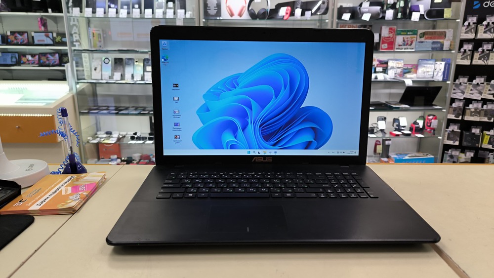 Ноутбук ASUS X751N; Pentium N4200, Нет, 8 Гб, 128 Гб, 500 Гб