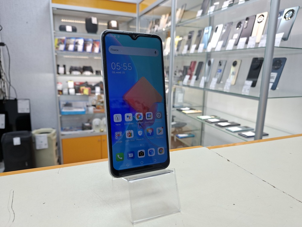 Смартфон Tecno Spark 8C 4/64