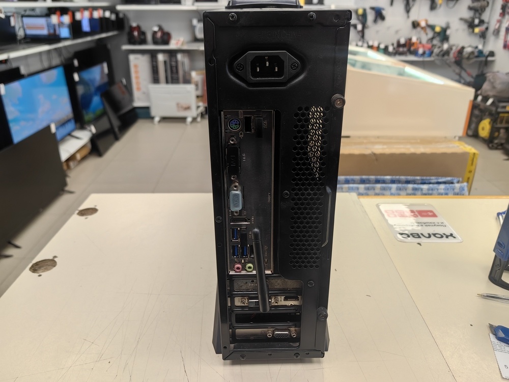 Системный блок DEXP; Ryzen 3 1200, GeForce GT 710, 8 Гб, 128 Гб, 650 Гб