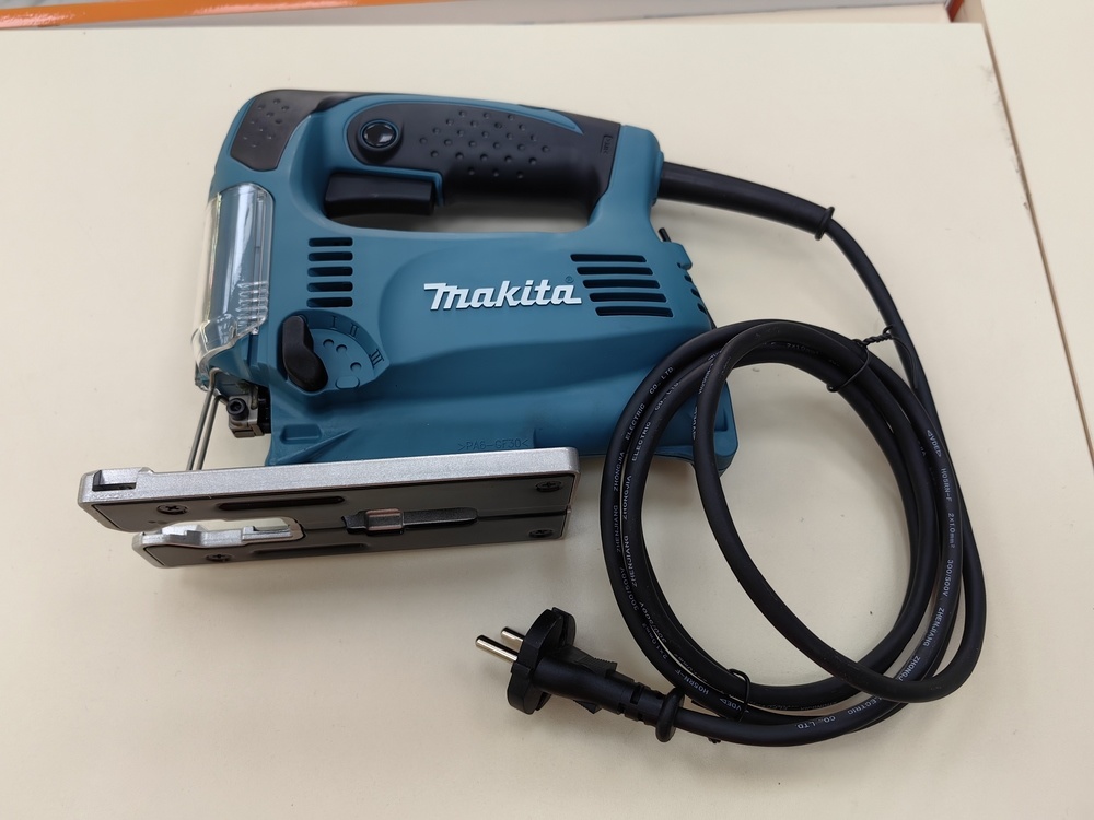 Лобзик Makita 4329X1