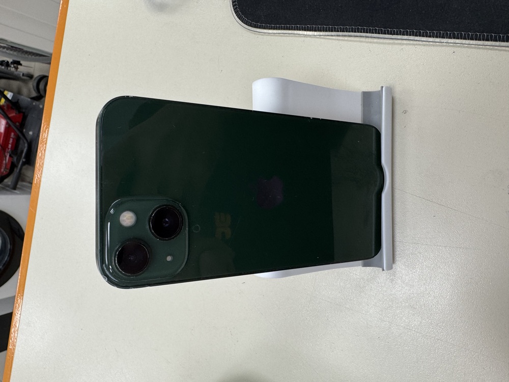 Смартфон Apple iPhone 13 128Gb