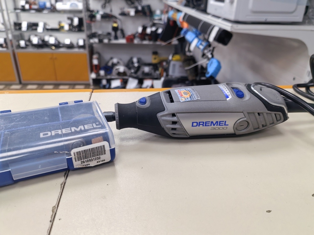 Гравер Dremel 3000