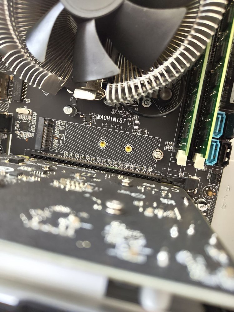 Системный блок Deepcool; Xeon E5-2420 v2, Radeon RX 570, 16 Гб, 120 Гб, Нет