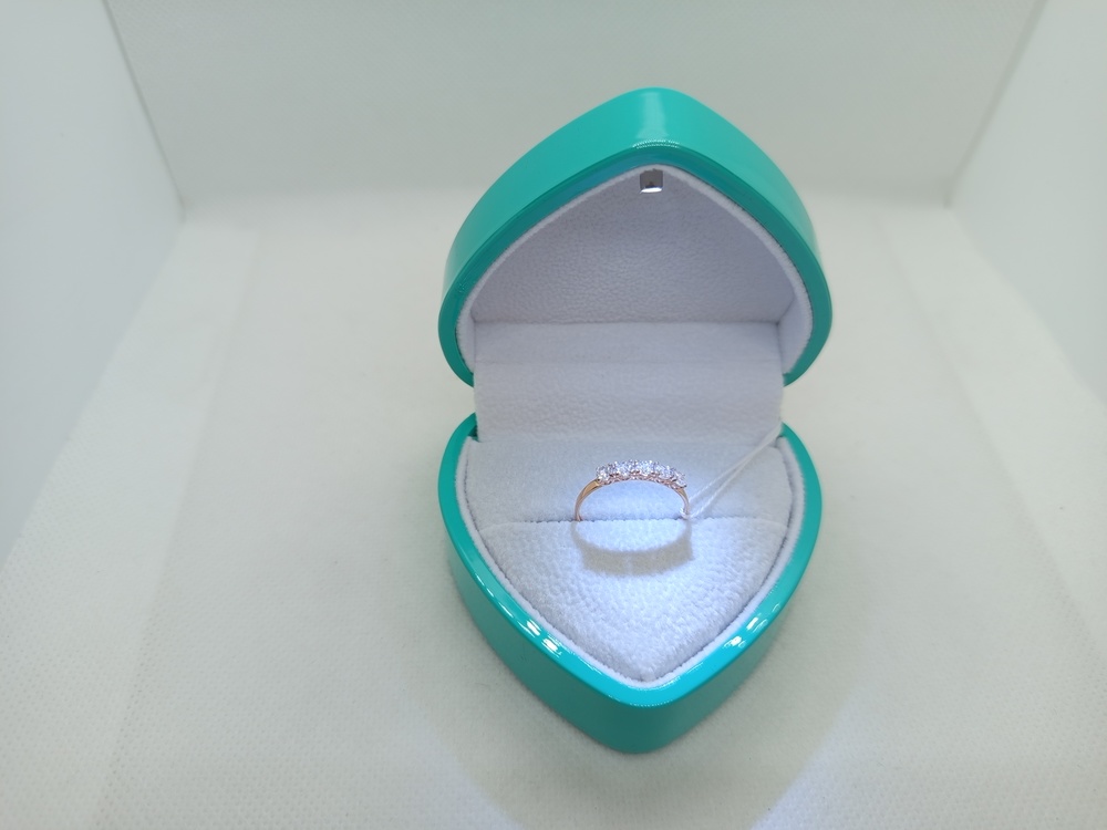 КОЛКМИ585 КОЛЬЦО С КАМНЯМИ (Au 585)