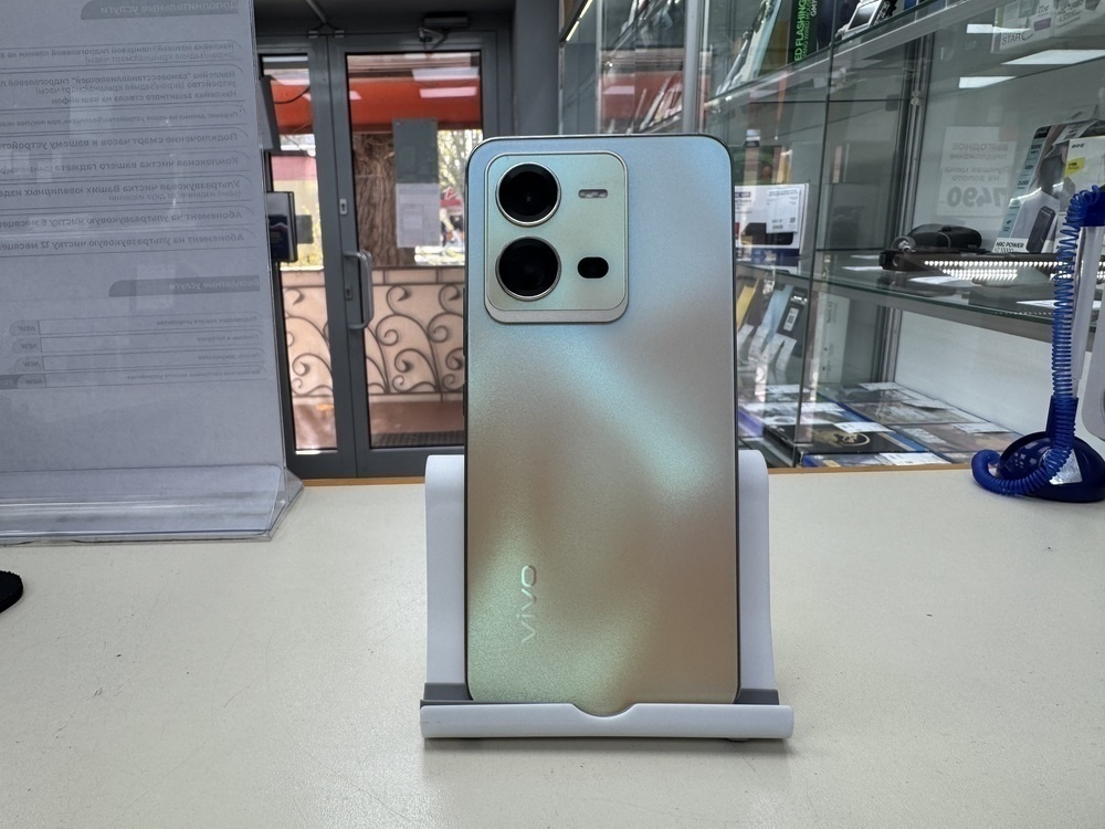Смартфон Vivo V25e 8/128
