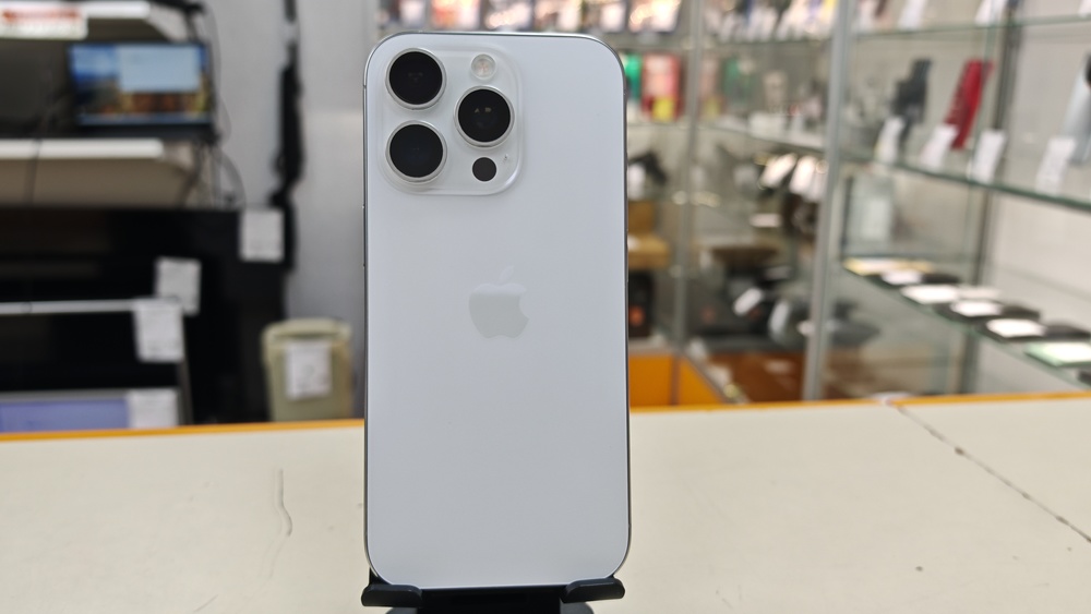 Смартфон Apple Iphone 16 Pro 256Gb