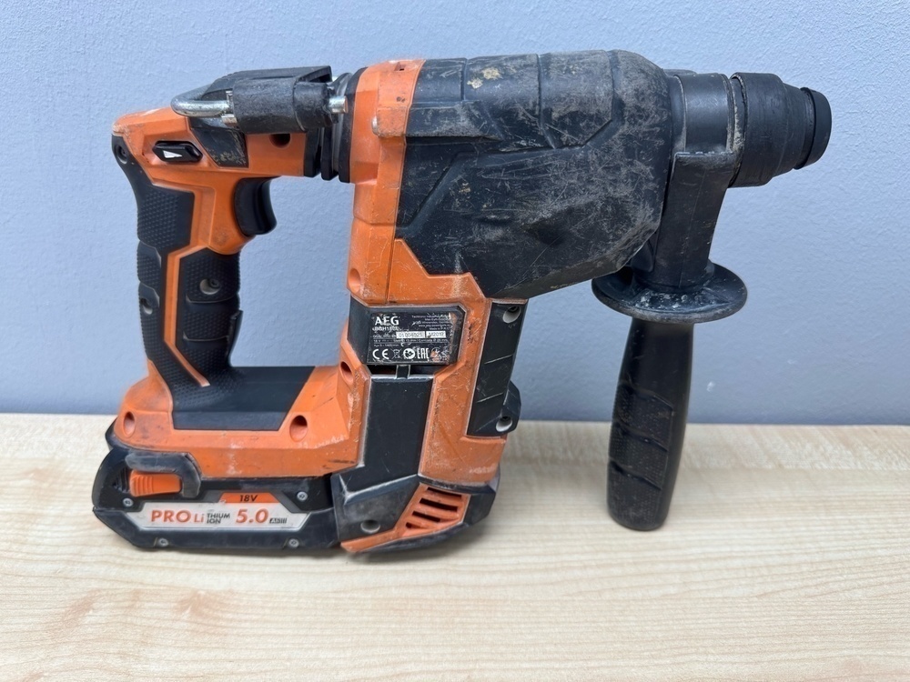 Перфоратор AEG BBH18BL-0;