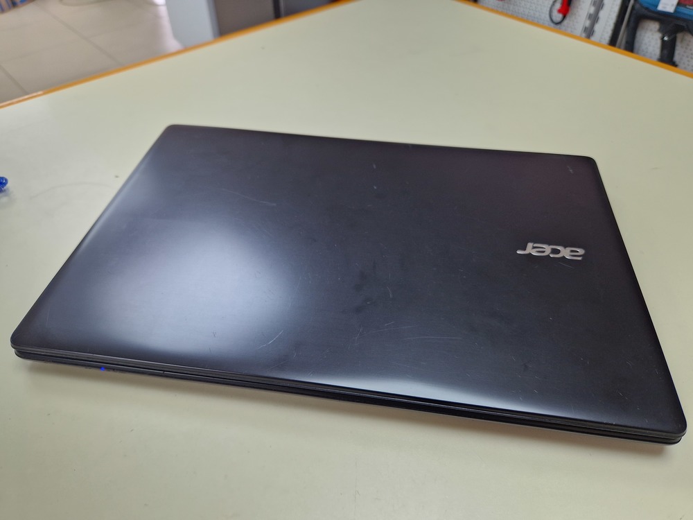 Ноутбук Acer e5-521g8022; A8-6410, Нет, 8 Гб, Нет, 250 Гб