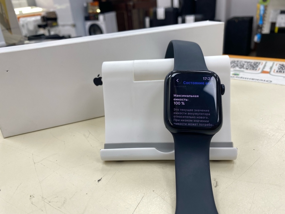 Смарт-часы Apple Watch SE 2025 44mm