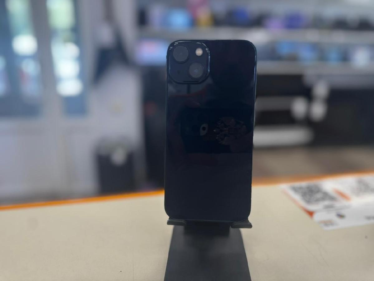 Смартфон Apple iPhone 13 128Gb