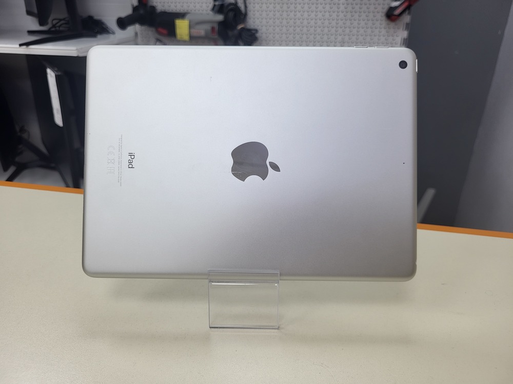Планшет Apple IPad 6 128 ГБ A1893 (Wi-Fi)