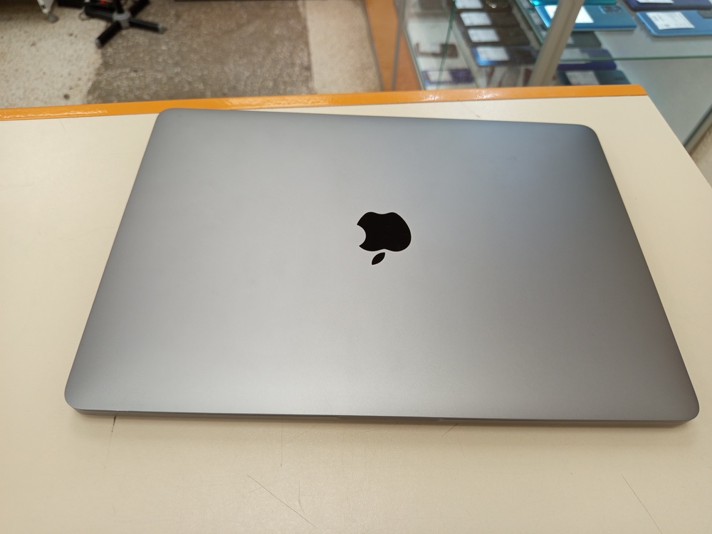 Ноутбук Apple MacBook Pro (13 дюймов,  два порта Thunderbolt 3,2017) A1708