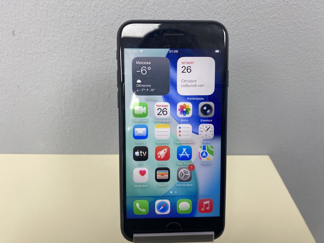 Смартфон Apple iPhone SE 2020 64Gb