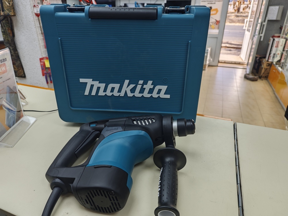 Перфоратор Makita HR 2810