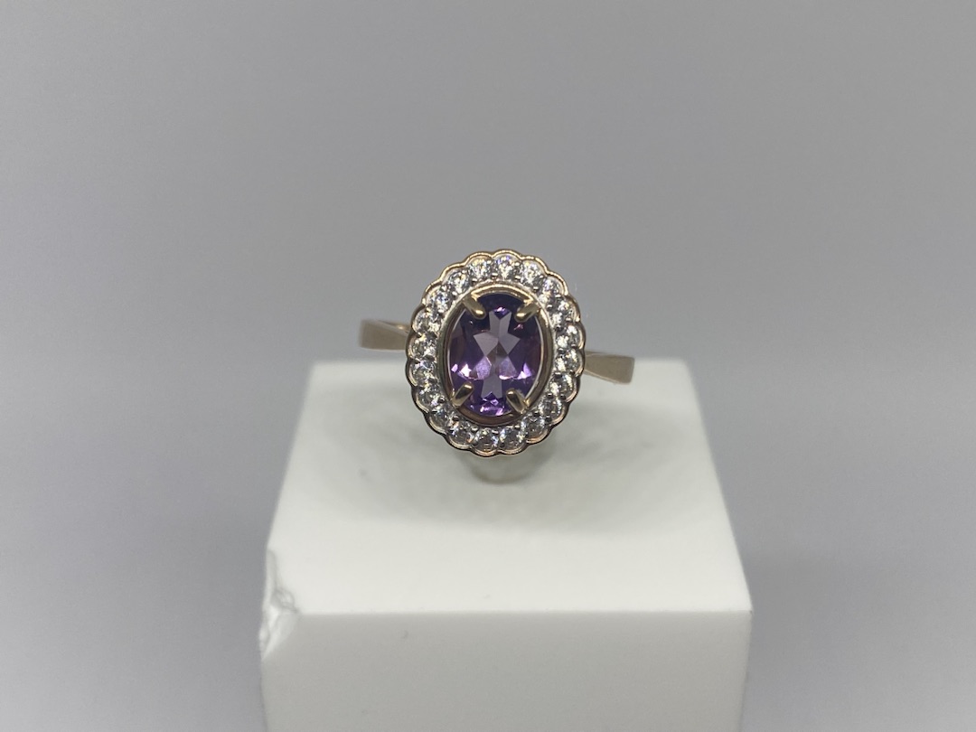 КОЛЬЦО С КАМНЯМИ (Au 585)