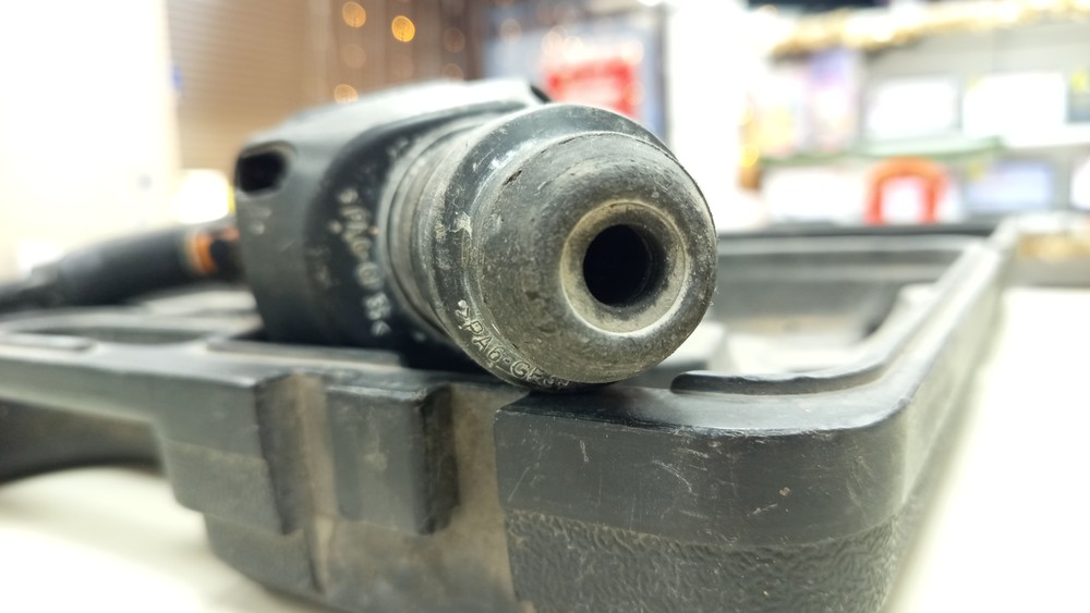 Перфоратор Defort DRH-800N-K