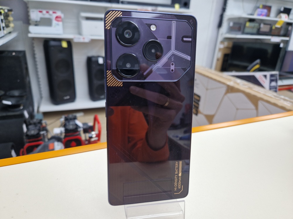 Смартфон Tecno Pova 6 Pro 12/256