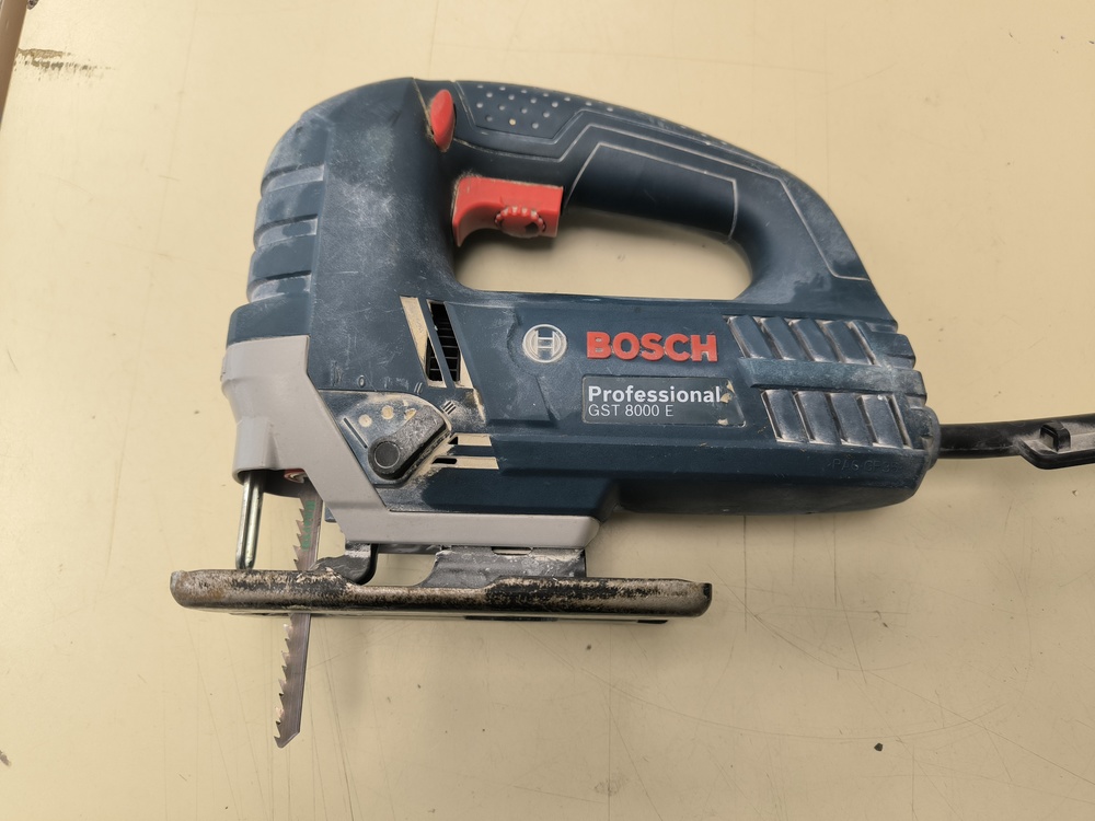 Лобзик Bosch GST  8000 E