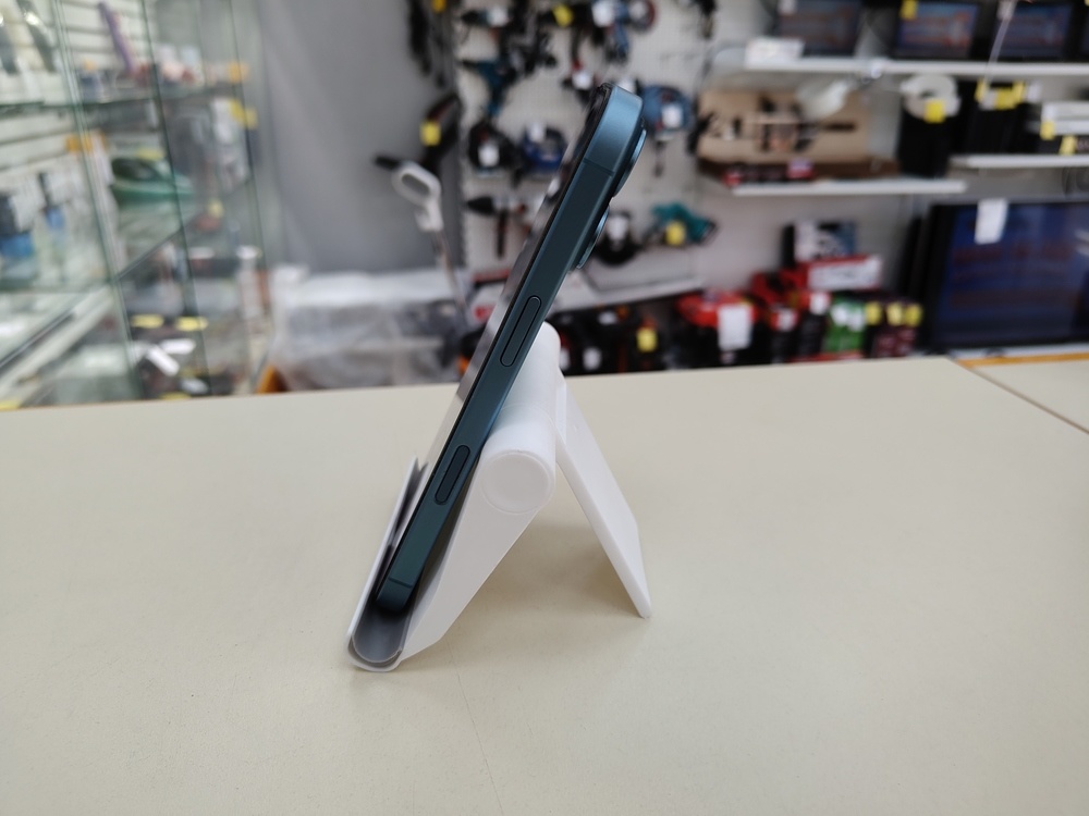 Смартфон Apple Iphone 16 128Gb
