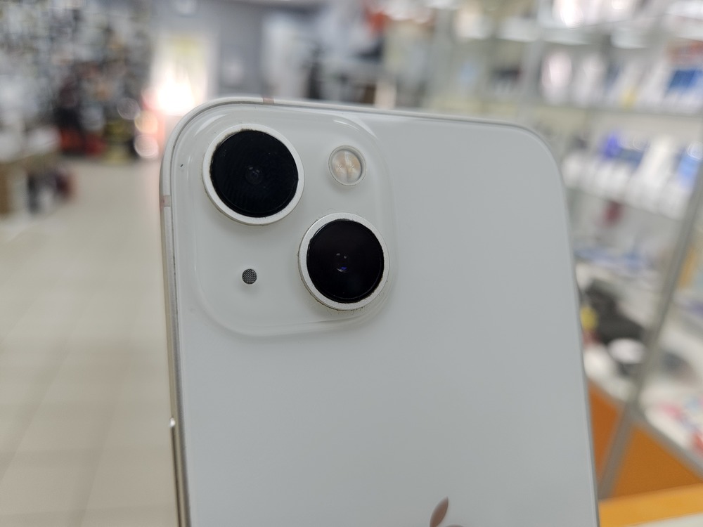 Смартфон Apple iPhone 13 128Gb