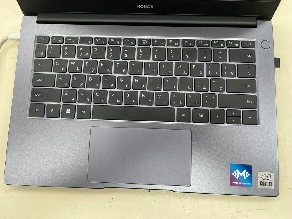 Ноутбук Honor; Core i3-10110U, Intel UHD Graphics, 8 Гб, 240 Гб, Нет