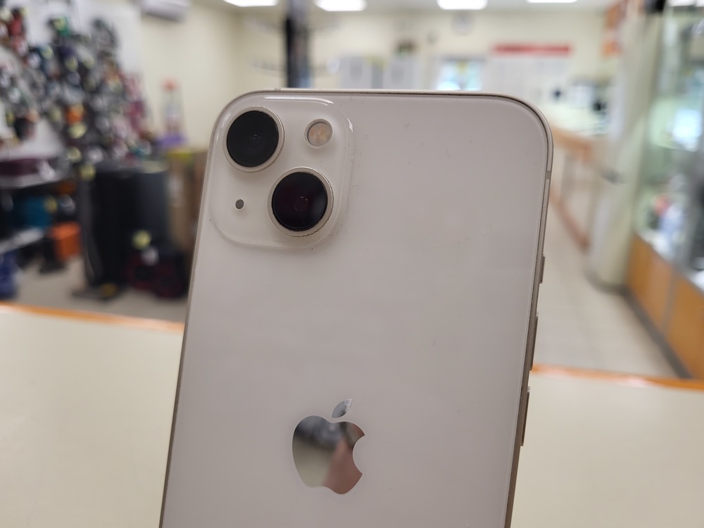 Смартфон Apple iPhone 13 128Gb