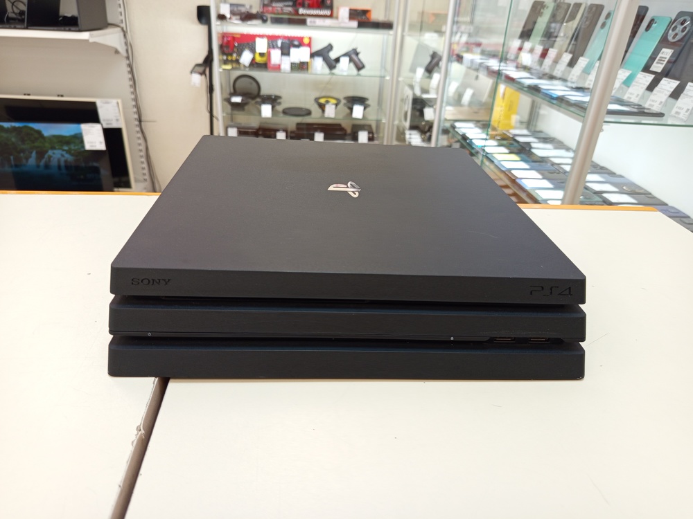 Игровая приставка PlayStation 4 Pro 1Tb Игровая приставка PlayStation 4 Pro 1Tb