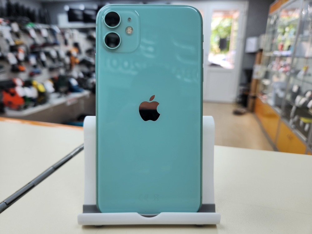 Смартфон Apple iPhone 11 64Gb