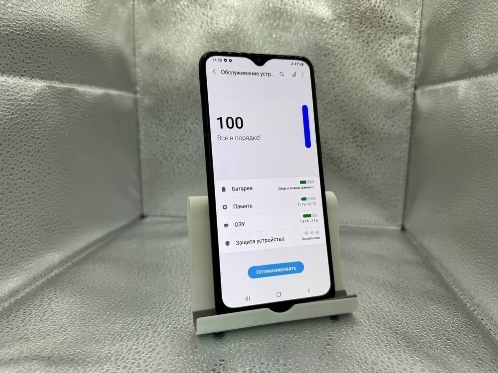 Смартфон Samsung Galaxy A20 3/32