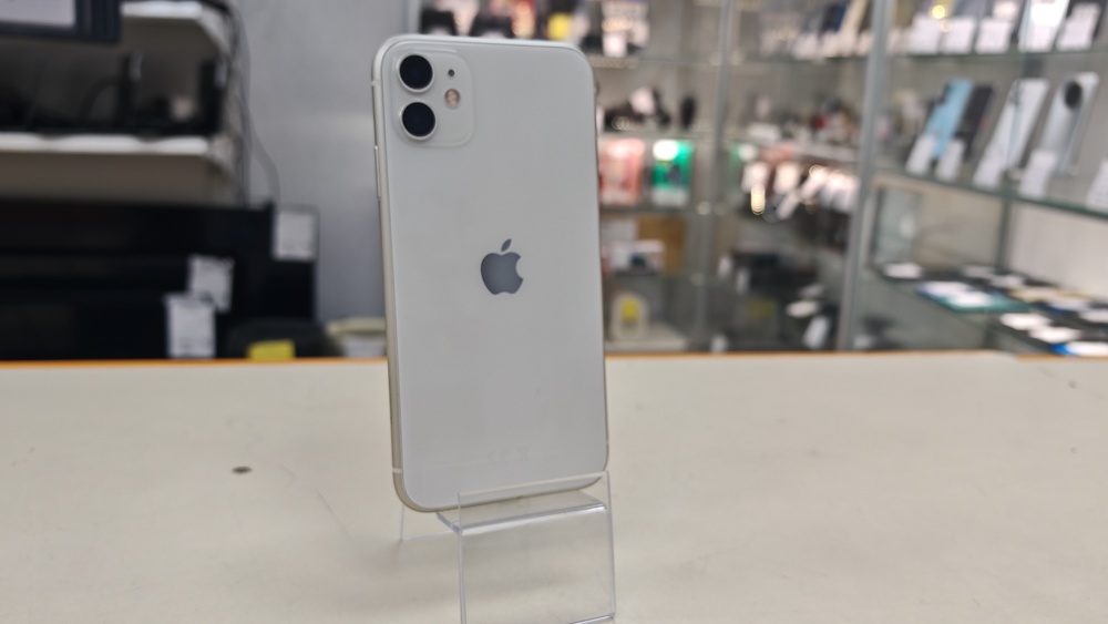Смартфон Apple iPhone 11 64Gb