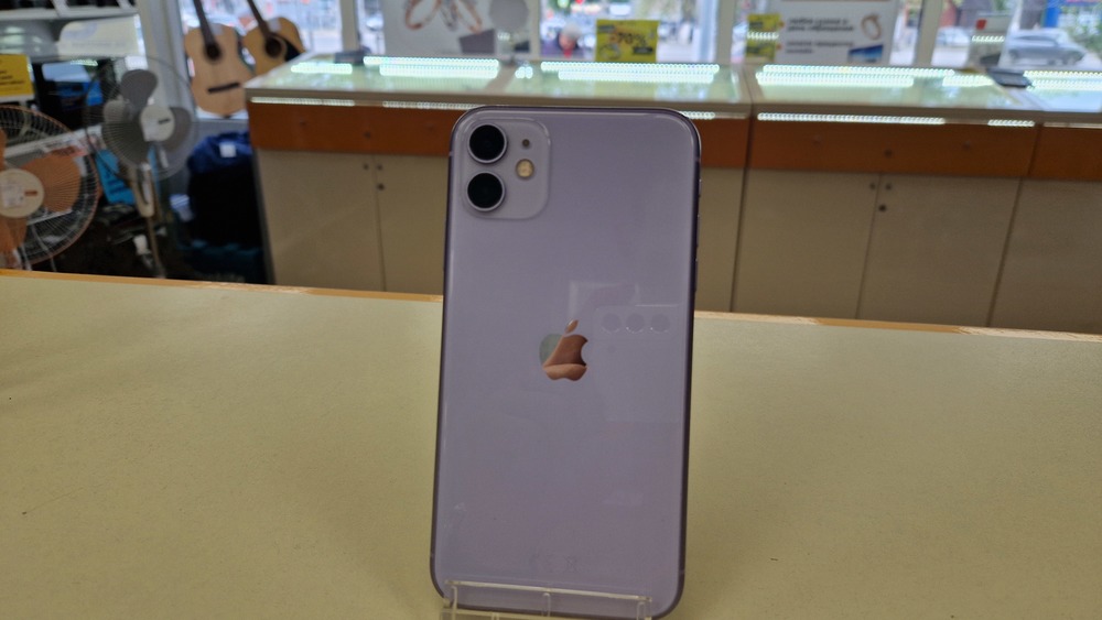 Смартфон Apple iPhone 11 64Gb