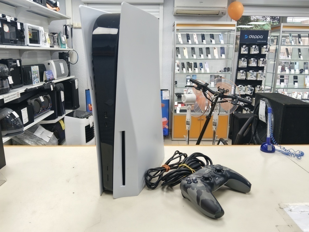 Игровая приставка PlayStation 5 825Gb (С дисководом)