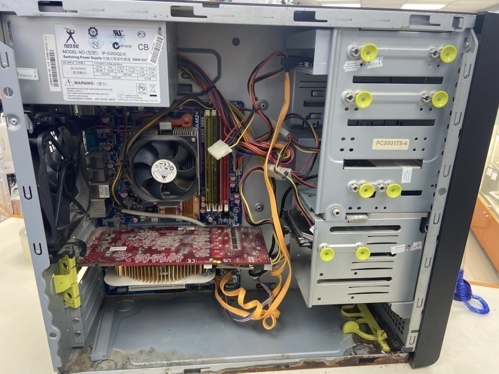 Системный блок Noname; Phenom X4 9550, HD Graphics, 2 Гб, Нет, 240 Гб