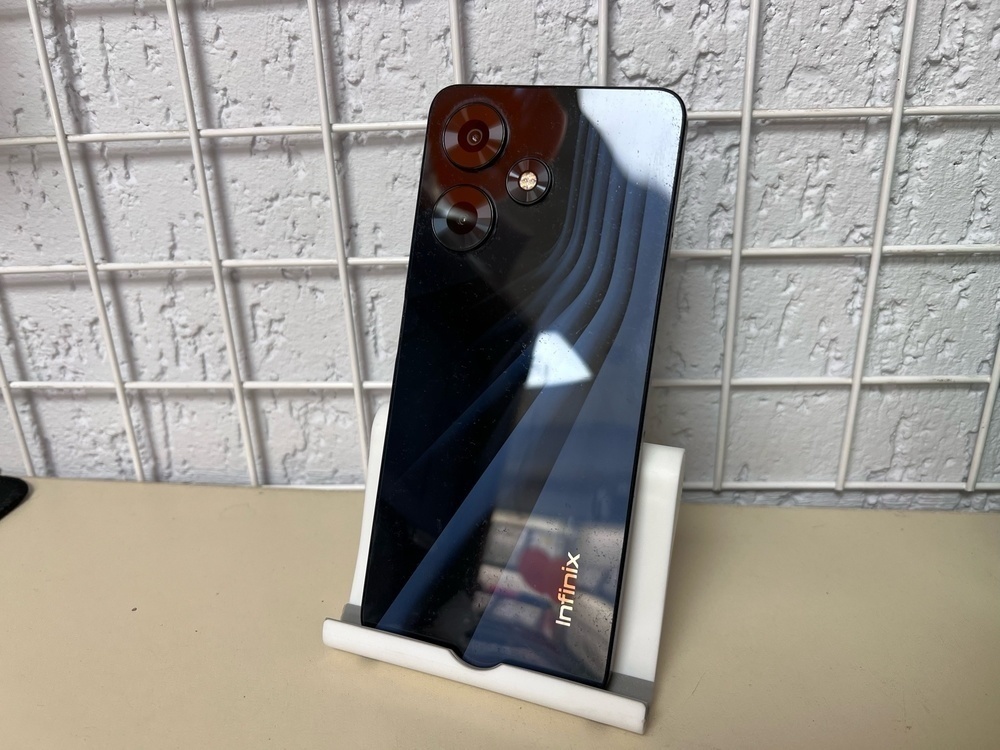 Смартфон Infinix HOT 30 8/128