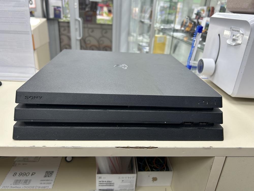 Игровая приставка PlayStation 4 Pro 1Tb