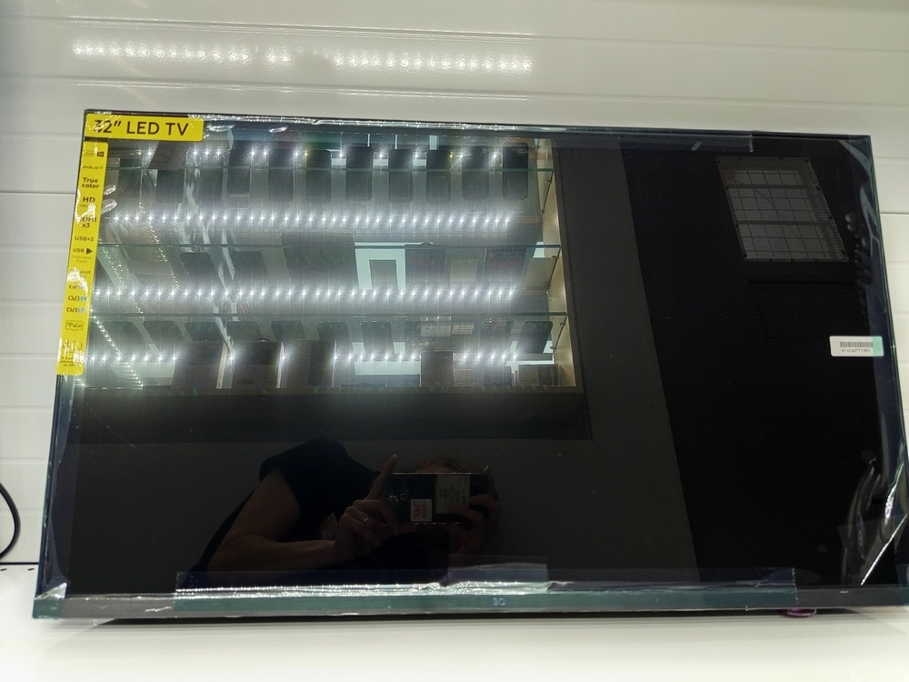 LED Телевизор BQ 32FS34B