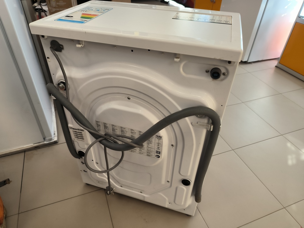 Стиральная машина Haier HW60-BP12929A