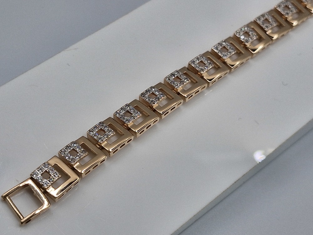 Б585 БРАСЛЕТ С КАМНЯМИ (Au 585)